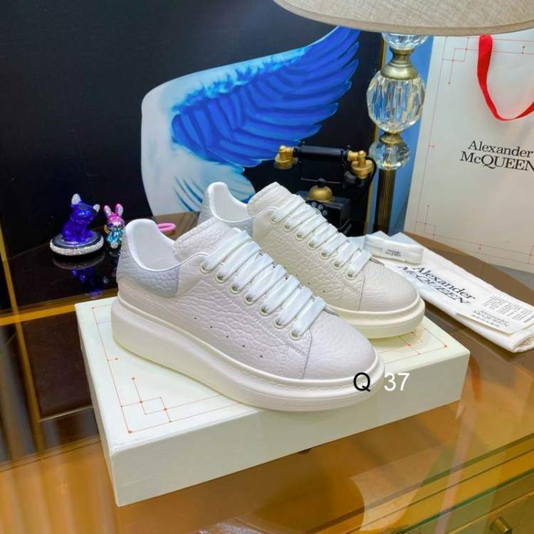 Picture of Alexander McQueen Shoes _SKUAlexanderMcQUEENsz35-45MK0806378